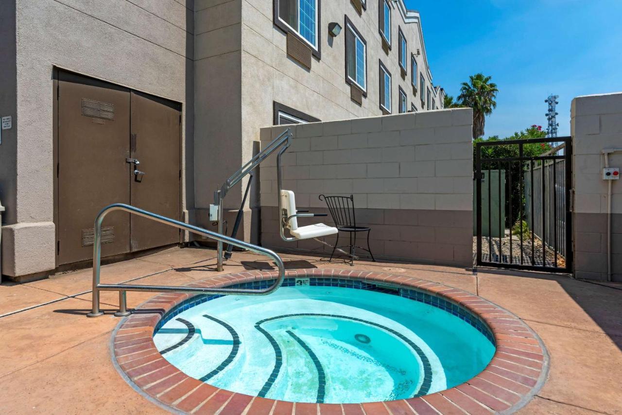 Comfort Suites Downtown サクラメント エクステリア 写真