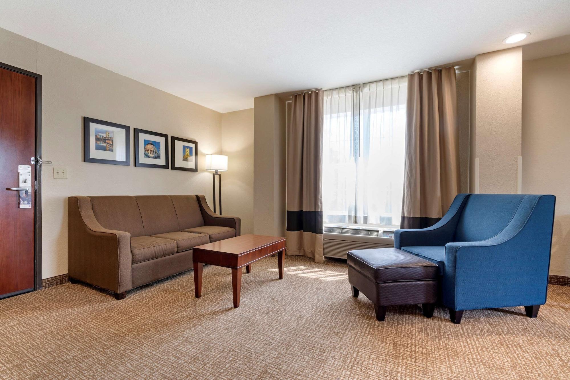 Comfort Suites Downtown サクラメント エクステリア 写真